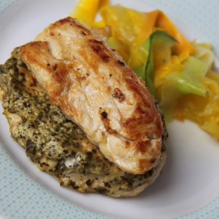 Blancs de poulet au fromage frais et au pesto