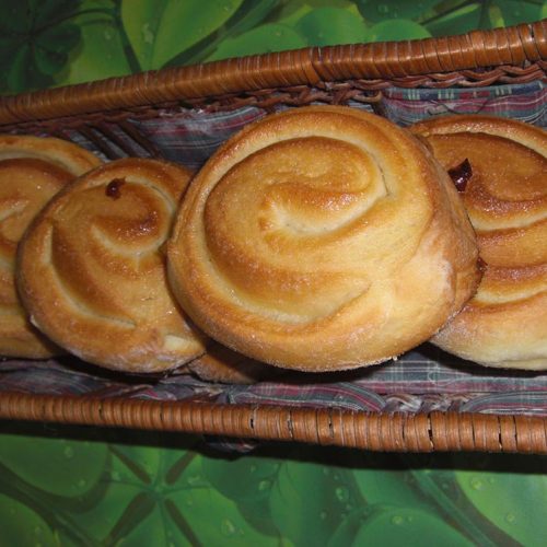 Petites brioches roulées à la fleur d'oranger