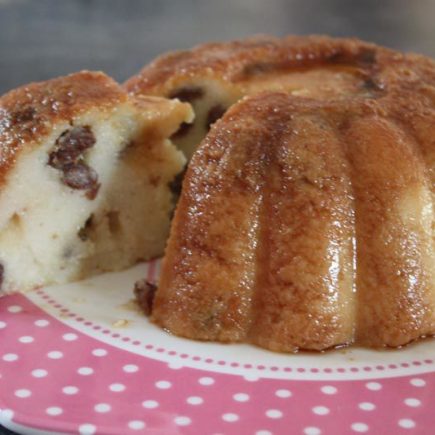 Charlotte de semoule aux raisins secs