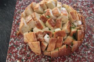 Cheese & garlic bread - Pain apéritif à l'ail et au fromage 1