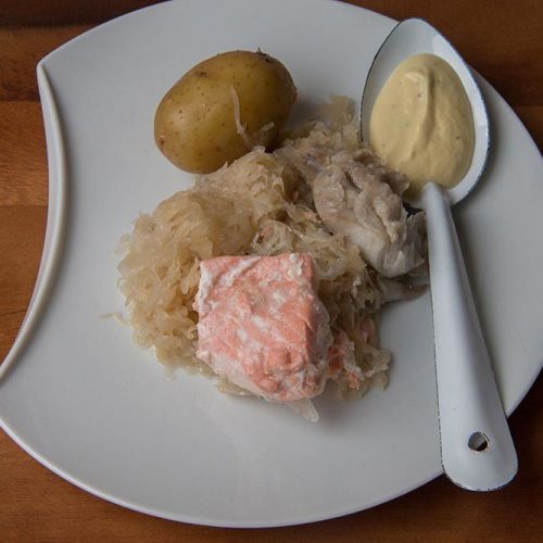 Choucroute aux poissons, sauce béarnaise allégée