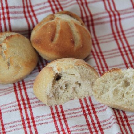 Petits pains au lait au levain à la vanille