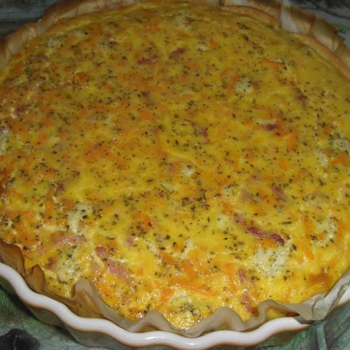 Quiche Boursin, lardons et carottes râpées