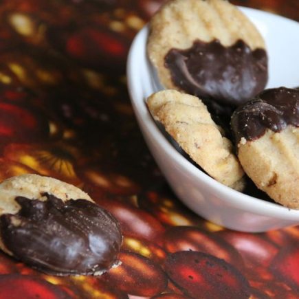 Sablés aux noix et au chocolat (Walnussbredele)