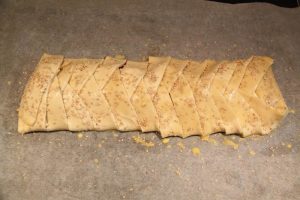 Tresse feuilletée au thon et à la Mozzarella