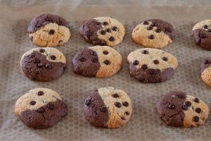 Cookies bicolores aux pépites de chocolat