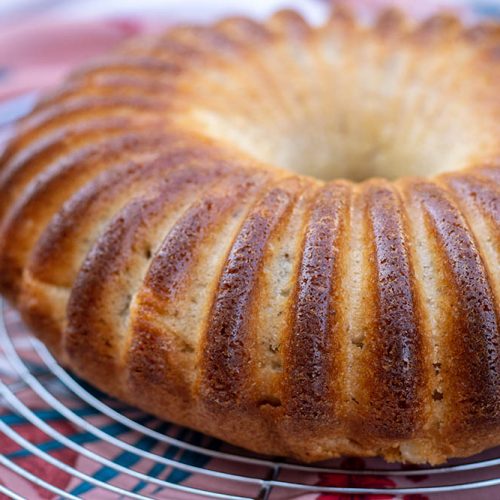 Gâteau au yaourt aux poires et aux quatre épices 1