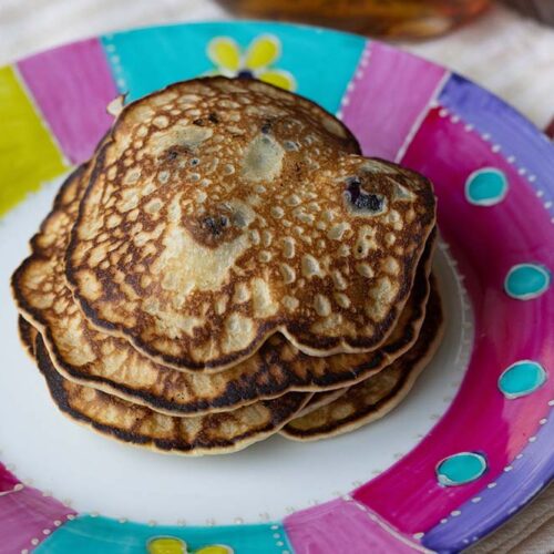 Pancakes aux myrtilles et au sirop d'érable