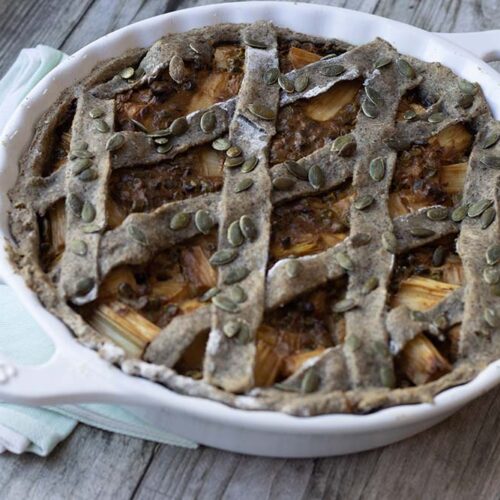 Crostata d'épeautre aux asperges et aux petits pois