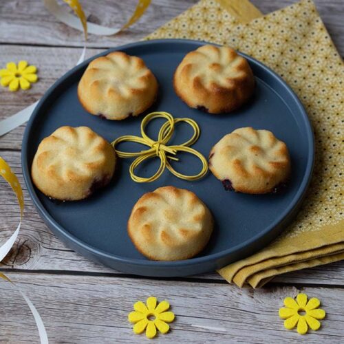 Financiers framboises citron vert et pralin empreinte marguerites Demarle Flexipan