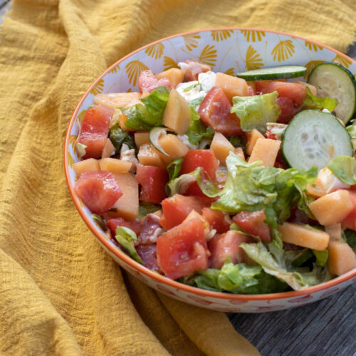 Salade concombre tomates melon et mozzarella