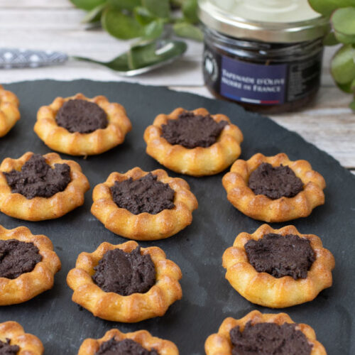Petits moelleux à la tapenade mini saint honoré Demarle Flexipan